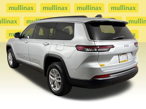 Used 2025 Jeep Grand Cherokee L Laredo RWD image 7