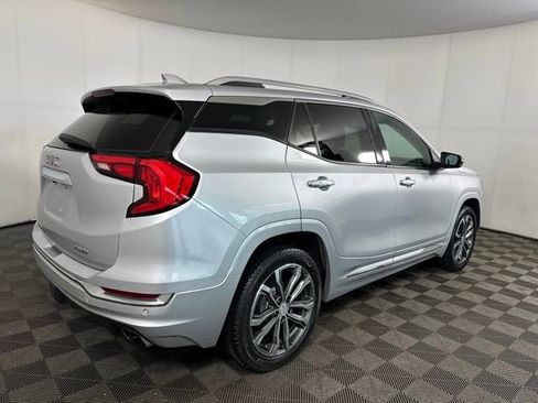Used 2018 GMC Terrain Denali w/ Comfort Package image 3
