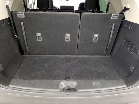 Used 2024 Nissan Pathfinder S image 7