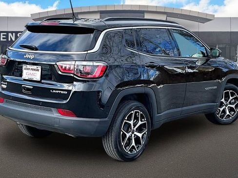 Used 2025 Jeep Compass Limited image 2