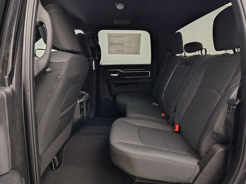 New 2026 RAM 2500 Big Horn AWD/4WD image 22