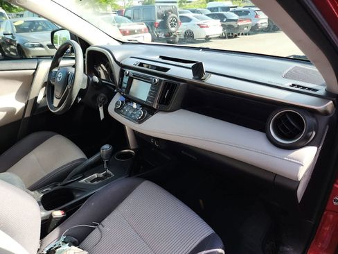 Used 2015 Toyota RAV4 XLE FWD image 17