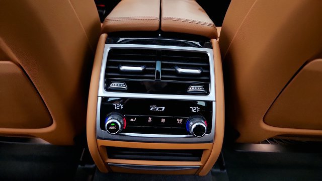 Used 2019 BMW 740i w/ M Sport Package RWD image 53