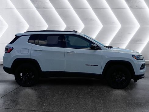 Certified 2026 Jeep Compass Latitude AWD/4WD image 7