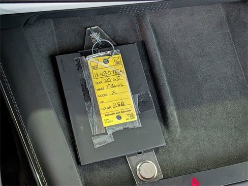 Used 2025 Tesla Model X image 22