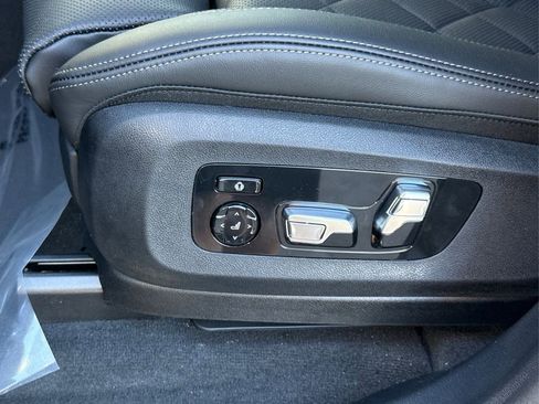 New 2026 BMW X5 xDrive50e w/ M Sport Package AWD/4WD image 25