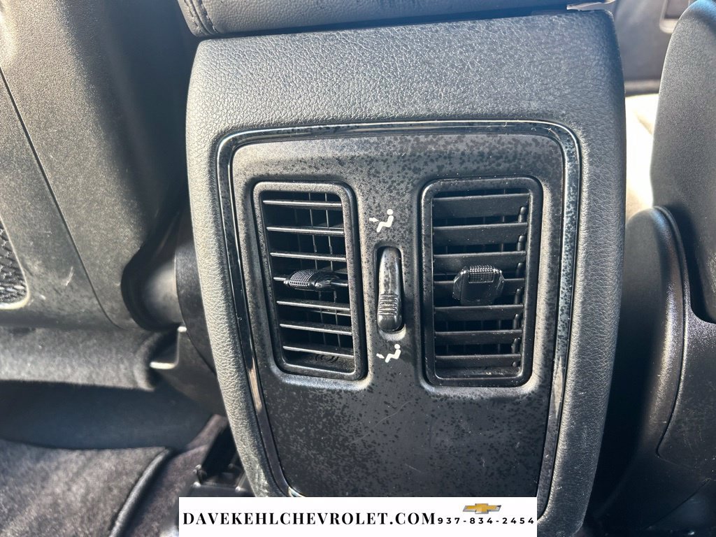 Used 2017 Dodge Durango SXT w/ 3rd Row Seating Group AWD/4WD image 17