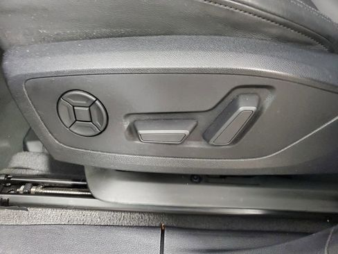 Used 2019 Audi Q3 2.0T Premium Plus w/ Premium Plus Package image 21