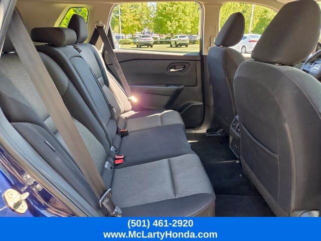 Used 2025 Nissan Rogue SV AWD/4WD image 16