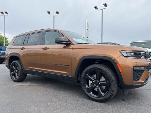 New 2026 Jeep Grand Cherokee L Limited AWD/4WD image 61