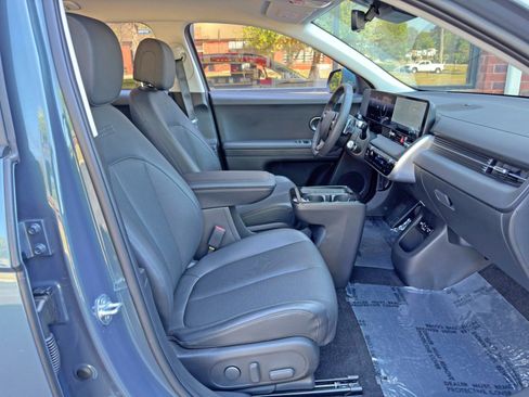 Used 2025 Hyundai Ioniq 5 SEL image 14