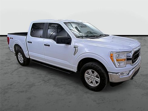 Used 2022 Ford F150 XLT w/ Trailer Tow Package AWD/4WD image 4