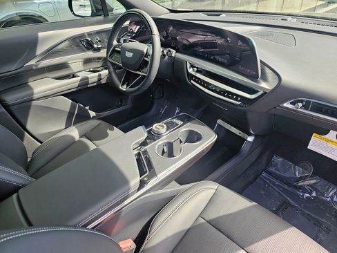 New 2026 Cadillac Lyriq Sport AWD/4WD image 10