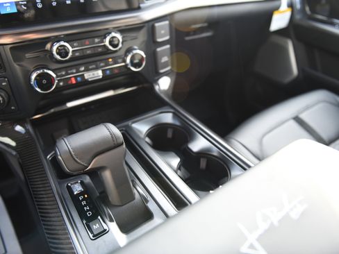 New 2025 Ford F150 Lariat w/ Equipment Group 502A High image 24