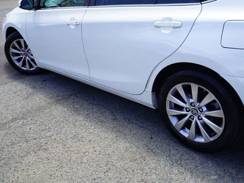 Used 2016 Toyota Camry XLE FWD image 6