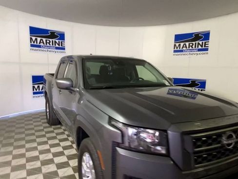 Used 2023 Nissan Frontier SV RWD image 4