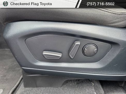 Used 2021 Ford Explorer XLT RWD image 19