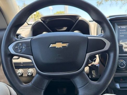 Used 2018 Chevrolet Colorado W/T w/ WT Convenience Package AWD/4WD image 7