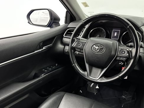 Used 2020 Toyota Camry SE image 23