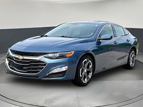 Used 2024 Chevrolet Malibu LT FWD image 3