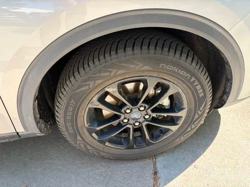 Certified 2020 Ford Escape SE Sport AWD/4WD image 17