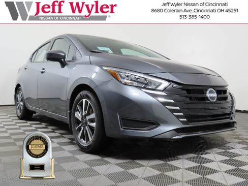 New 2025 Nissan Versa SV w/ Trunk Package image 1