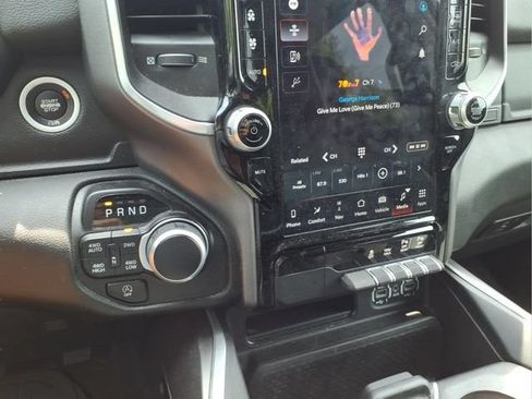 Used 2023 RAM 1500 Big Horn AWD/4WD image 18