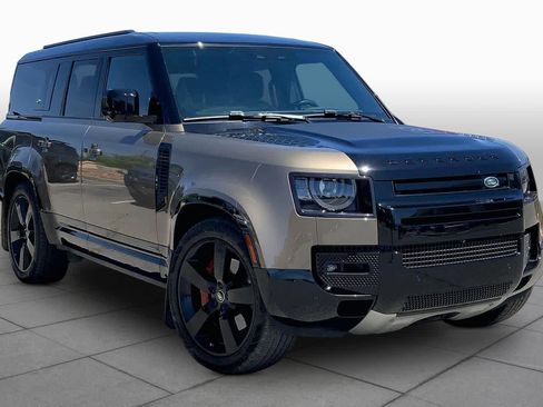 Certified 2023 Land Rover Defender 130 X AWD/4WD image 3