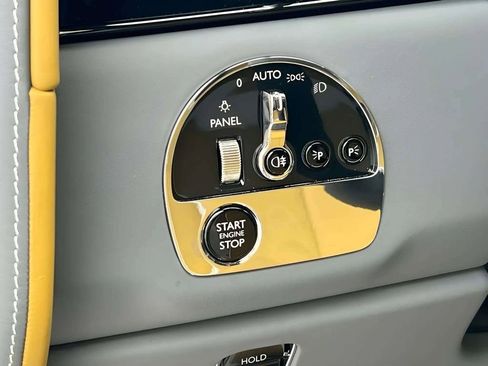 New 2026 Rolls-Royce Cullinan image 9