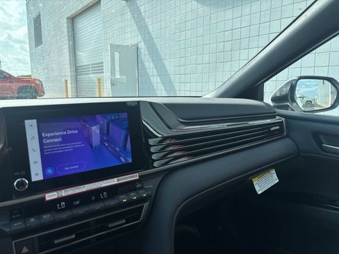 New 2026 Toyota Camry SE w/ Convenience Package FWD image 16