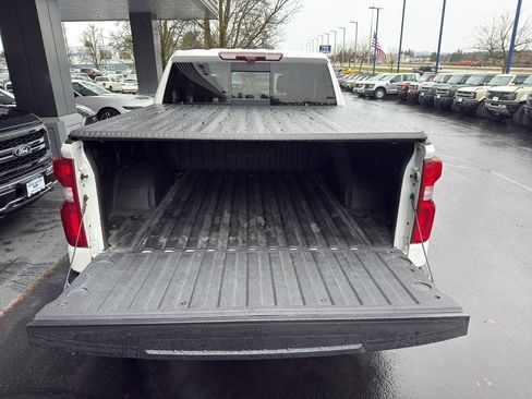 Used 2021 Chevrolet Silverado 1500 High Country w/ Technology Package image 7