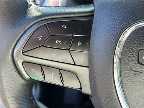 Used 2019 Dodge Charger SXT w/ Blacktop Package image 11