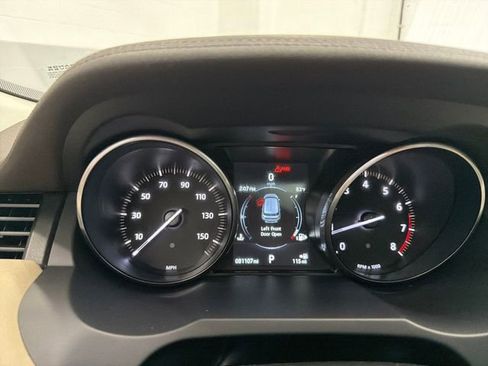 Used 2017 Land Rover Range Rover Evoque SE AWD/4WD image 32