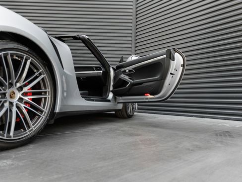 Certified 2017 Porsche 911 Turbo AWD/4WD image 30