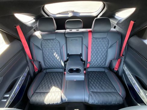 Used 2025 Genesis GV70 3.5T Sport w/ Sport Advanced Package image 16