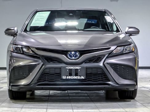 Used 2024 Toyota Camry SE w/ Audio Upgrade Package image 5