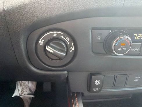 Used 2024 Nissan Frontier PRO-4X w/ Off-Road Protection Package AWD/4WD image 19