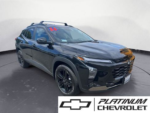 Used 2026 Chevrolet Trax ACTIV w/ Driver Confidence Package FWD image 1