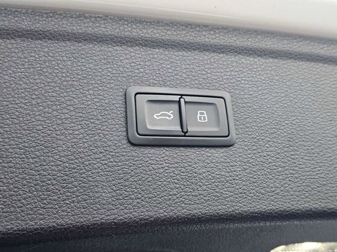 Used 2020 Audi Q5 2.0T Premium Plus w/ Premium Plus Package image 17