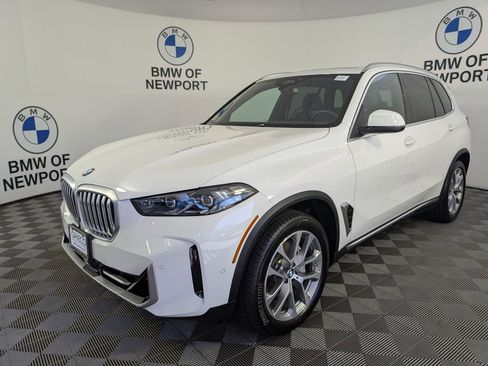 Used 2026 BMW X5 xDrive40i w/ Premium Package AWD/4WD image 4