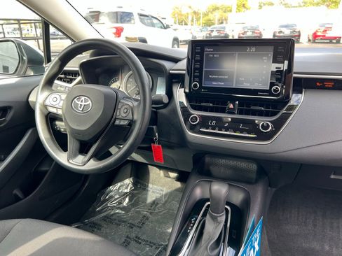 Used 2022 Toyota Corolla LE image 48