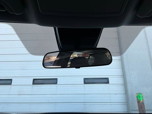 Used 2025 Nissan Altima 2.5 SR image 18