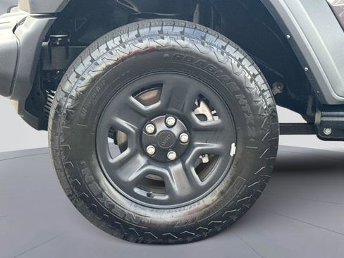 Used 2025 Jeep Wrangler Sport image 10