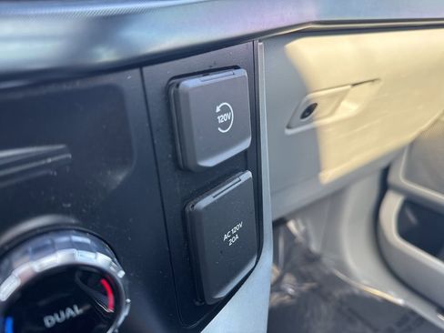 Certified 2023 Ford F150 Limited image 35