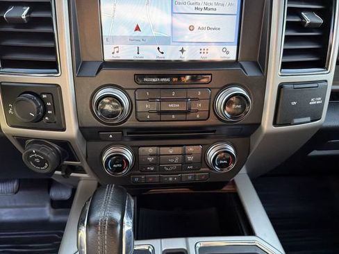 Used 2017 Ford F150 Lariat w/ Equipment Group 502A Luxury AWD/4WD image 21