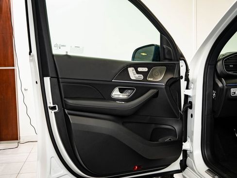 New 2026 Mercedes-Benz GLS 450 4MATIC image 25