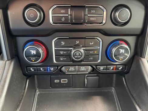 Used 2023 Chevrolet Tahoe Premier RWD image 21