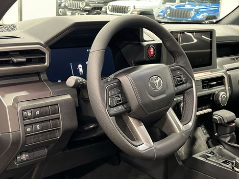 Used 2026 Toyota Tacoma TRD Off-Road AWD/4WD image 13