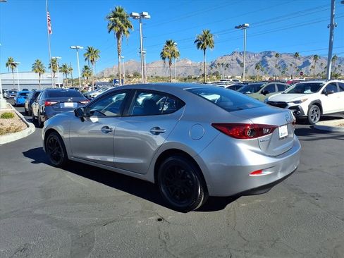 Used 2015 MAZDA MAZDA3 i SV image 11