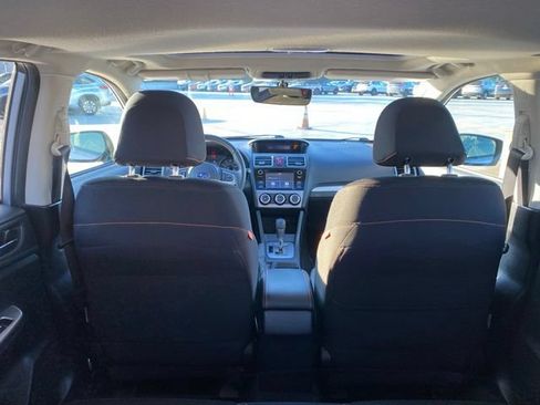 Used 2017 Subaru Crosstrek 2.0i Premium w/ Moonroof Package AWD/4WD image 11